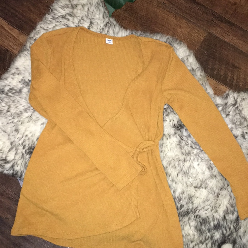 Old navy shirt long sleeve